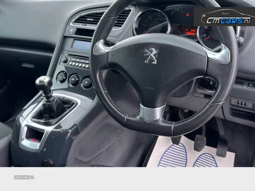 Jan 2016 Peugeot 5008 1.6 BlueHDi 120 Active 5dr