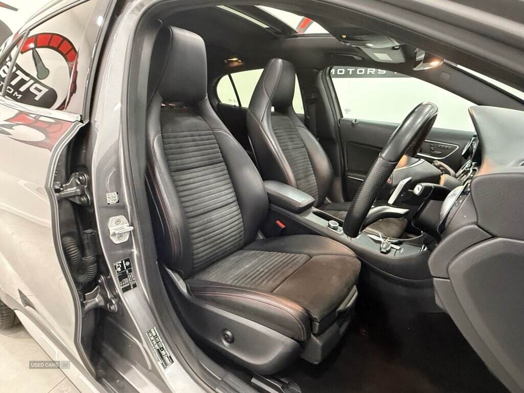 Oct 2016 Mercedes-Benz GLA GLA 200d AMG Line 5dr Auto [Premium Plus]