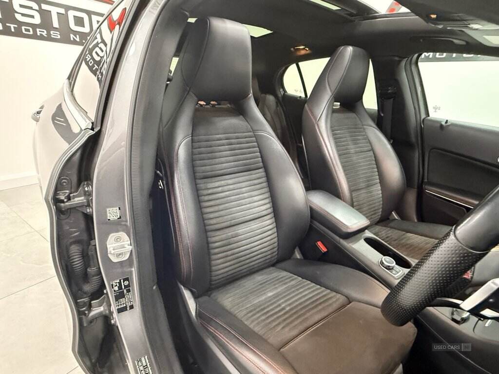 Oct 2016 Mercedes-Benz GLA GLA 200d AMG Line 5dr Auto [Premium Plus]