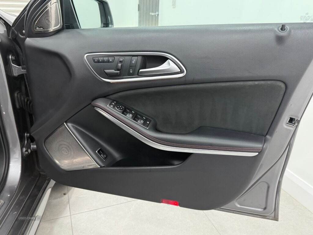 Oct 2016 Mercedes-Benz GLA GLA 200d AMG Line 5dr Auto [Premium Plus]