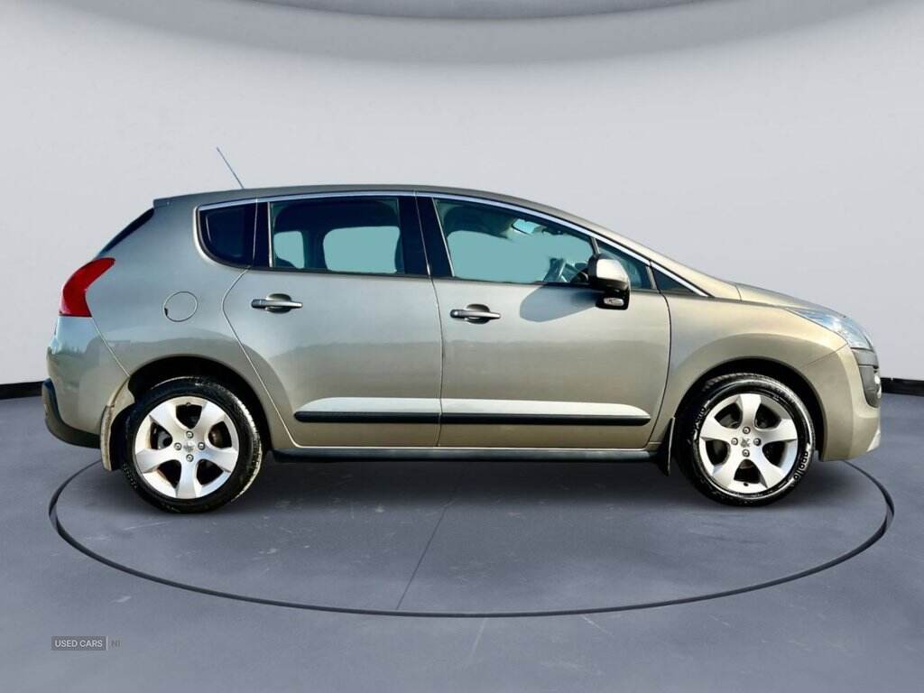 Apr 2013 Peugeot 3008 1.6 HDi Active 5dr
