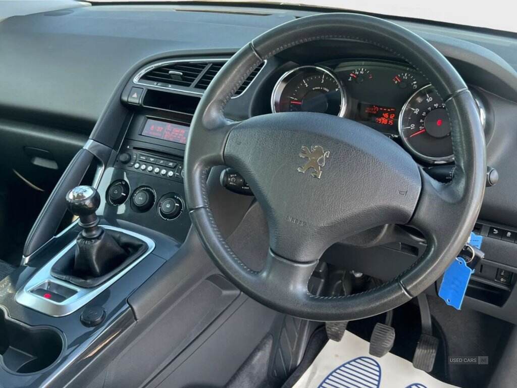 Apr 2013 Peugeot 3008 1.6 HDi Active 5dr