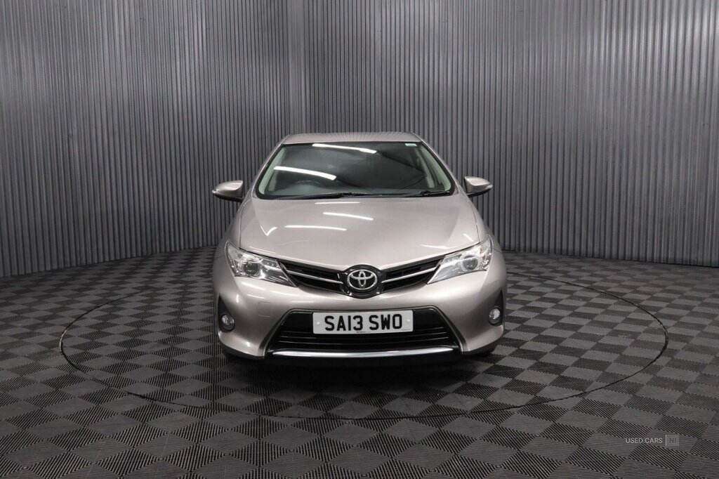 Mar 2013 Toyota Auris 1.6 V-Matic Sport 5dr