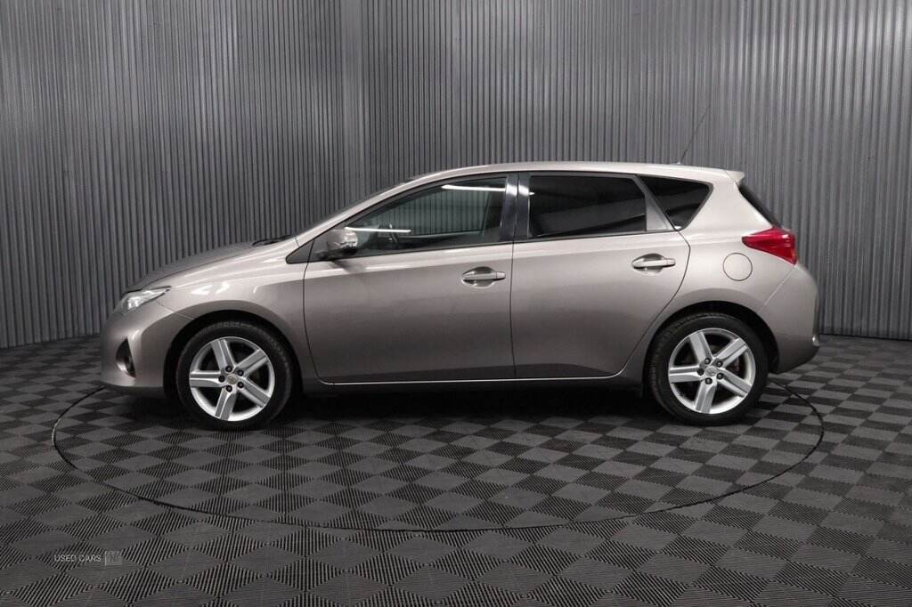 Mar 2013 Toyota Auris 1.6 V-Matic Sport 5dr