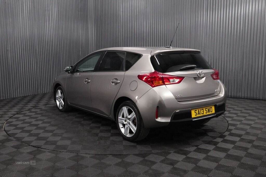Mar 2013 Toyota Auris 1.6 V-Matic Sport 5dr