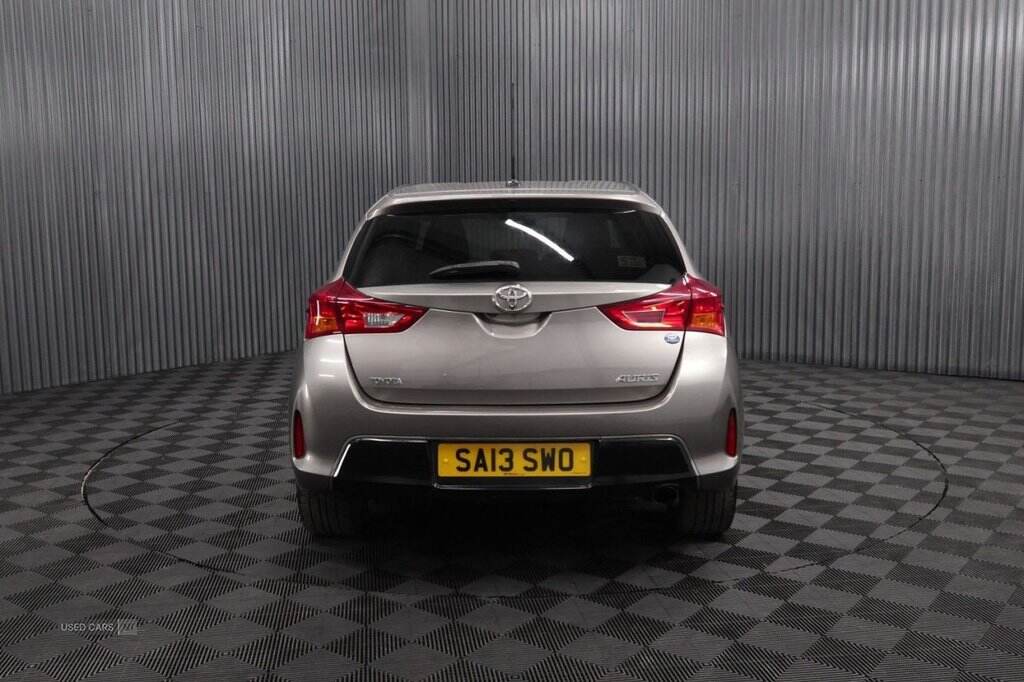 Mar 2013 Toyota Auris 1.6 V-Matic Sport 5dr