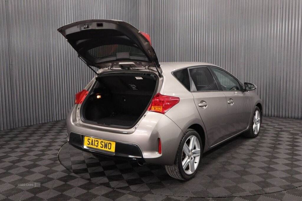Mar 2013 Toyota Auris 1.6 V-Matic Sport 5dr