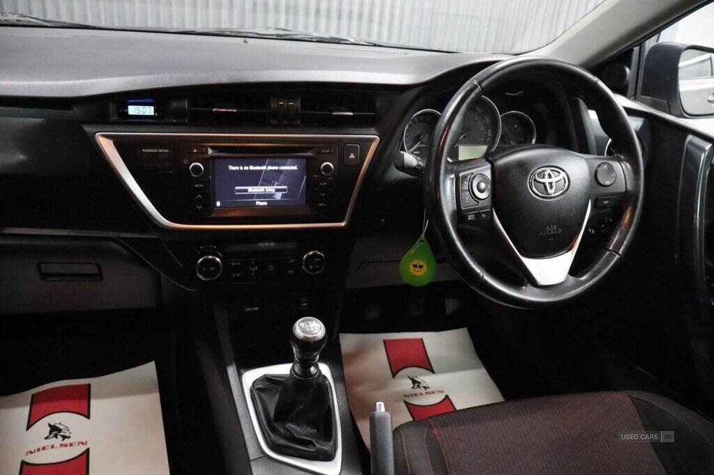 Mar 2013 Toyota Auris 1.6 V-Matic Sport 5dr