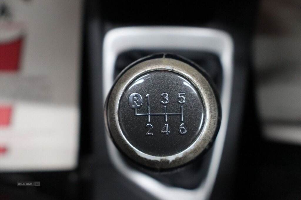 Mar 2013 Toyota Auris 1.6 V-Matic Sport 5dr