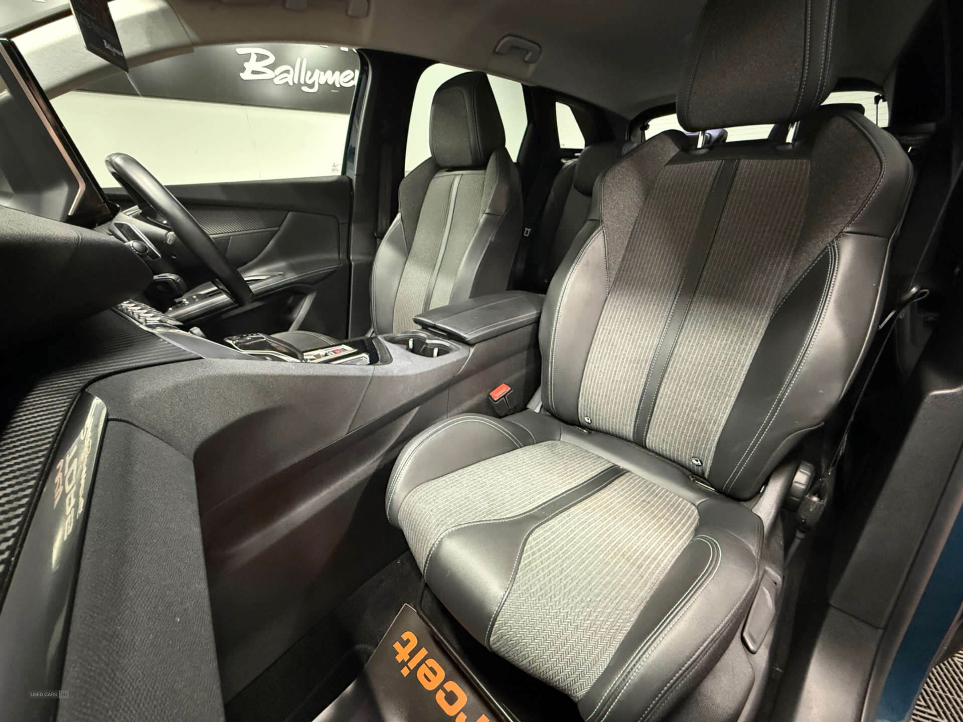 Dec 2020 Peugeot 3008 1.5 BlueHDi Allure 5dr EAT8