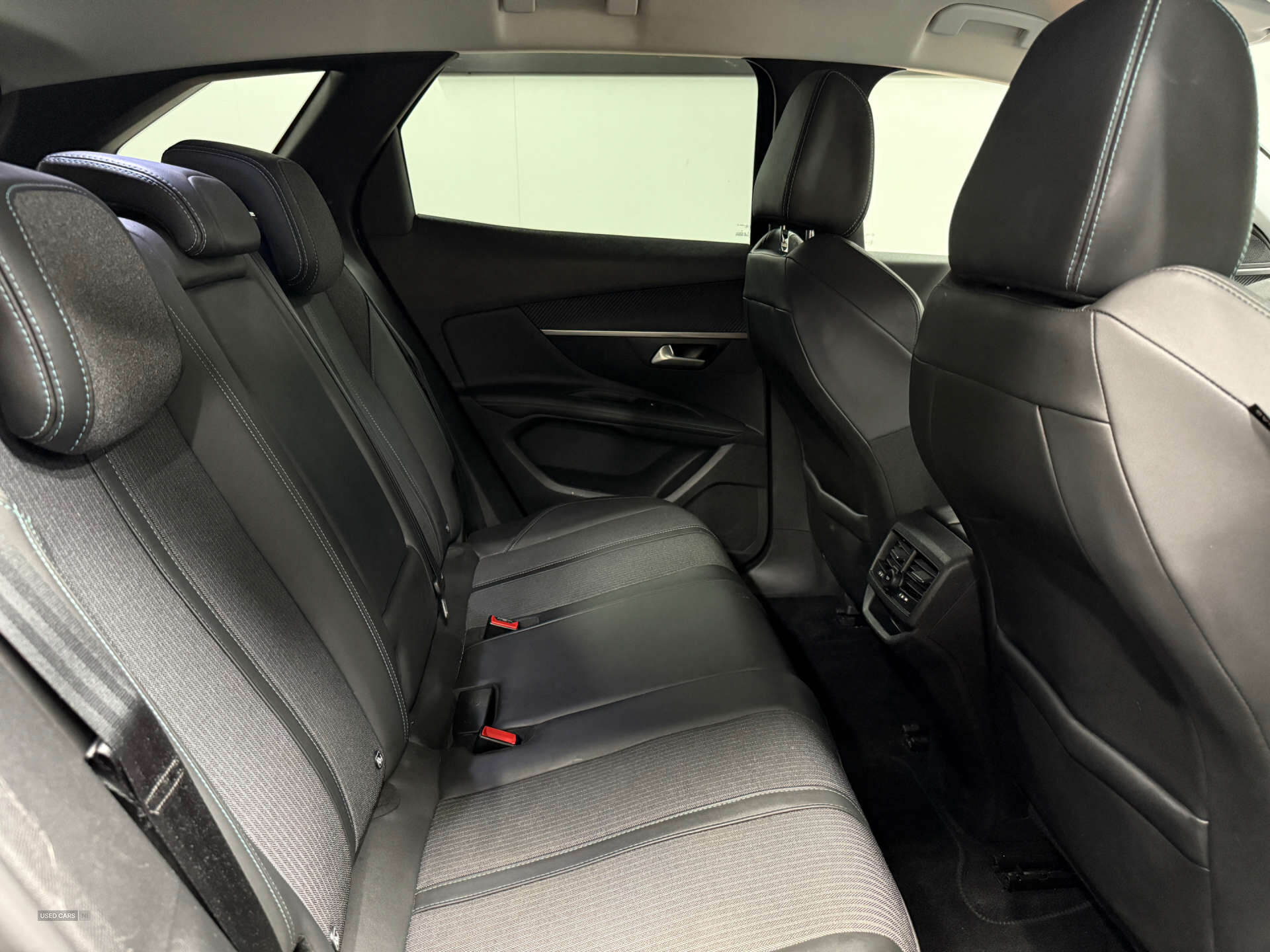 Dec 2020 Peugeot 3008 1.5 BlueHDi Allure 5dr EAT8