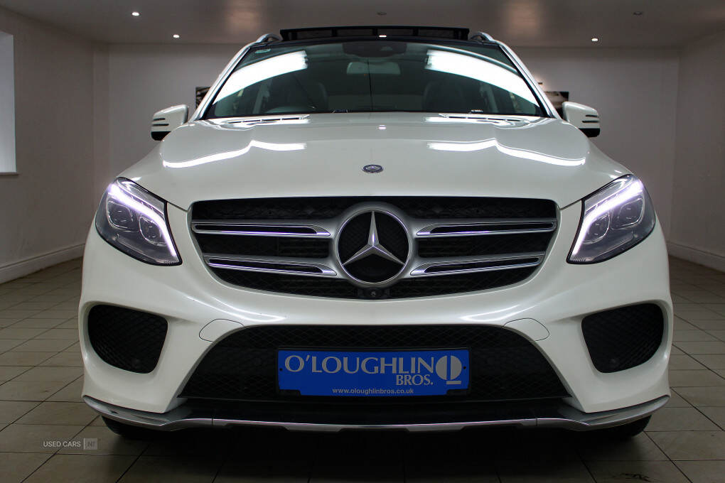 May 2016 Mercedes-Benz GLE GLE 350d 4Matic AMG Line Premium 5dr 9G-Tronic