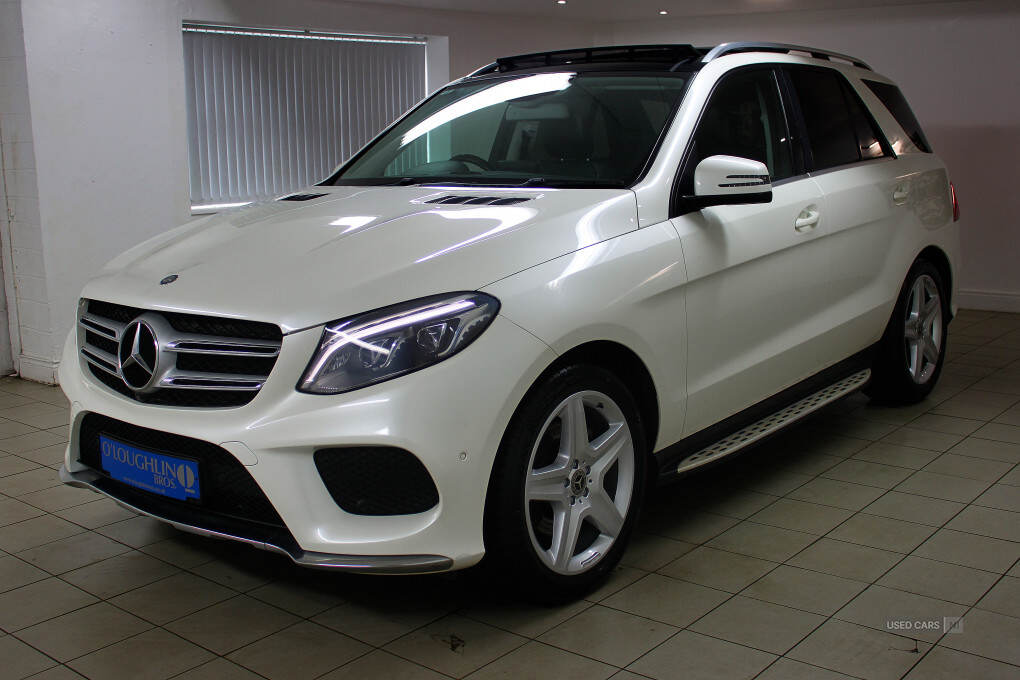 May 2016 Mercedes-Benz GLE GLE 350d 4Matic AMG Line Premium 5dr 9G-Tronic
