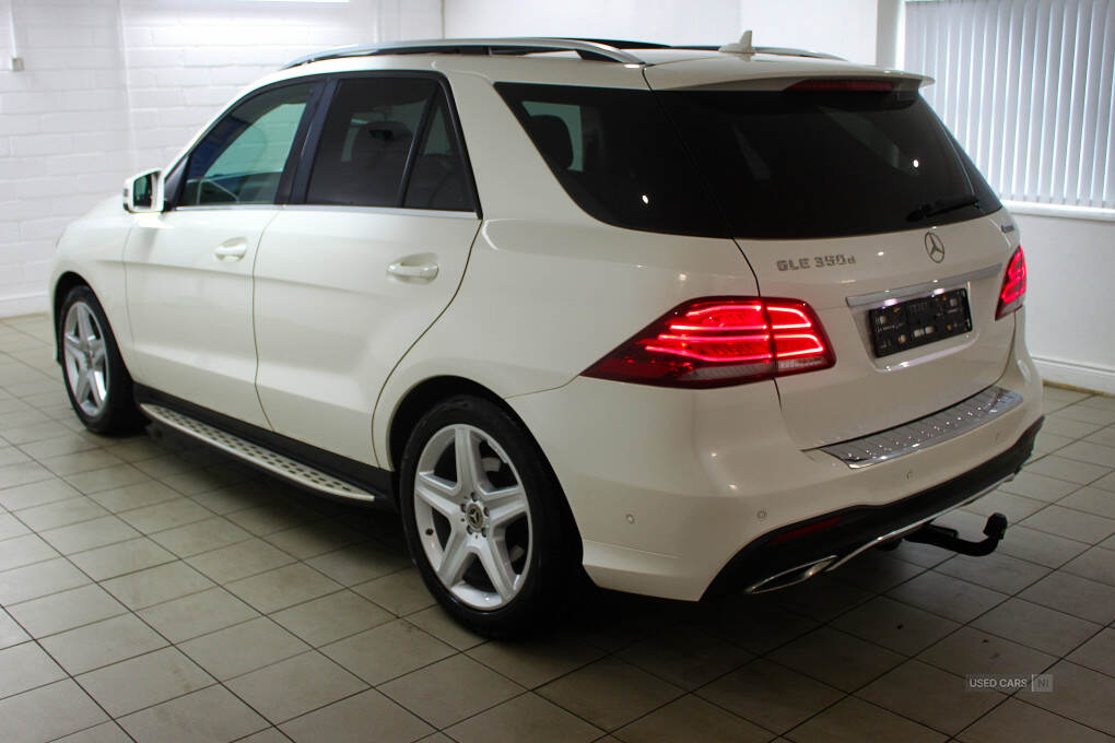 May 2016 Mercedes-Benz GLE GLE 350d 4Matic AMG Line Premium 5dr 9G-Tronic