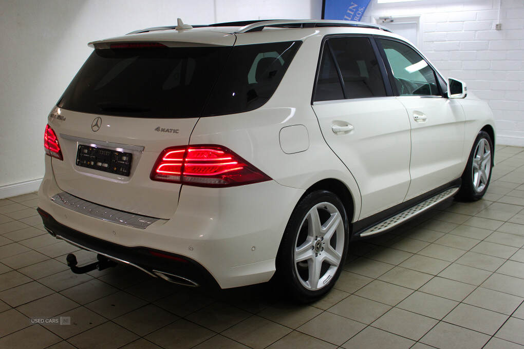 May 2016 Mercedes-Benz GLE GLE 350d 4Matic AMG Line Premium 5dr 9G-Tronic
