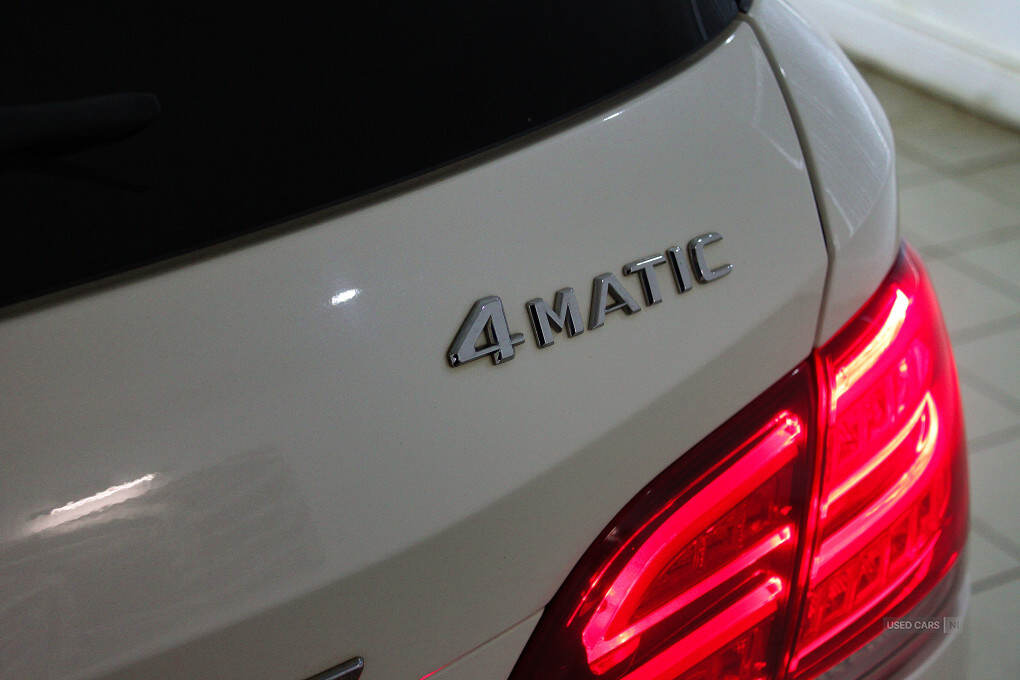 May 2016 Mercedes-Benz GLE GLE 350d 4Matic AMG Line Premium 5dr 9G-Tronic
