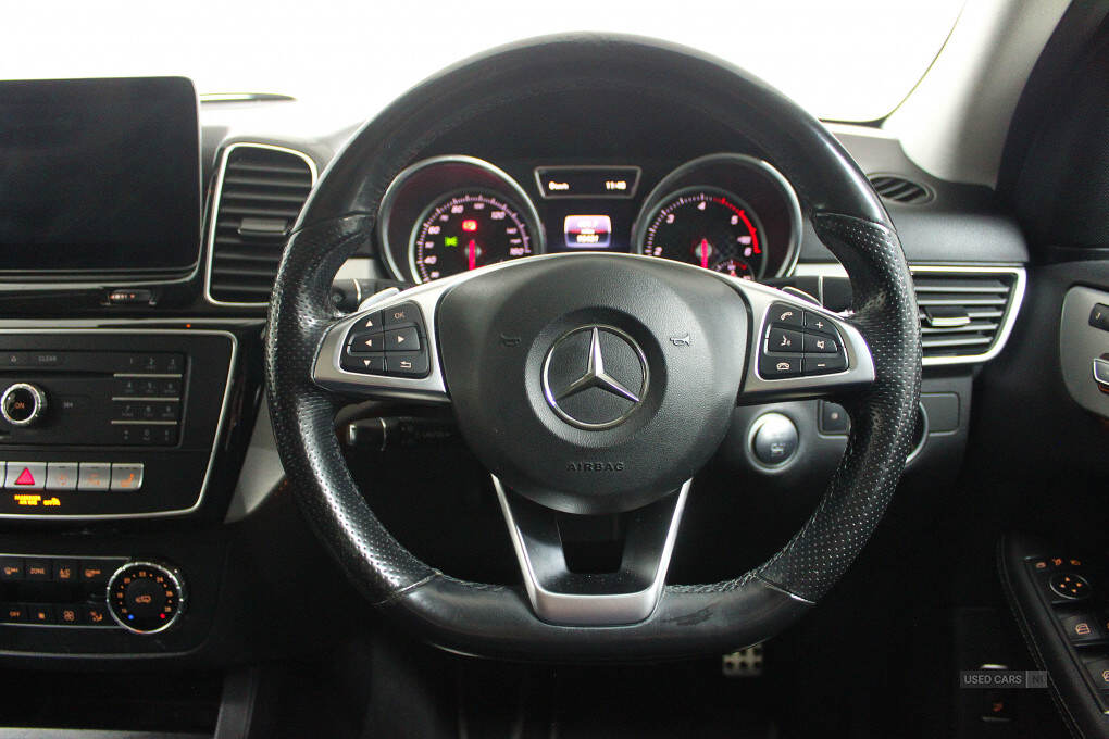 May 2016 Mercedes-Benz GLE GLE 350d 4Matic AMG Line Premium 5dr 9G-Tronic