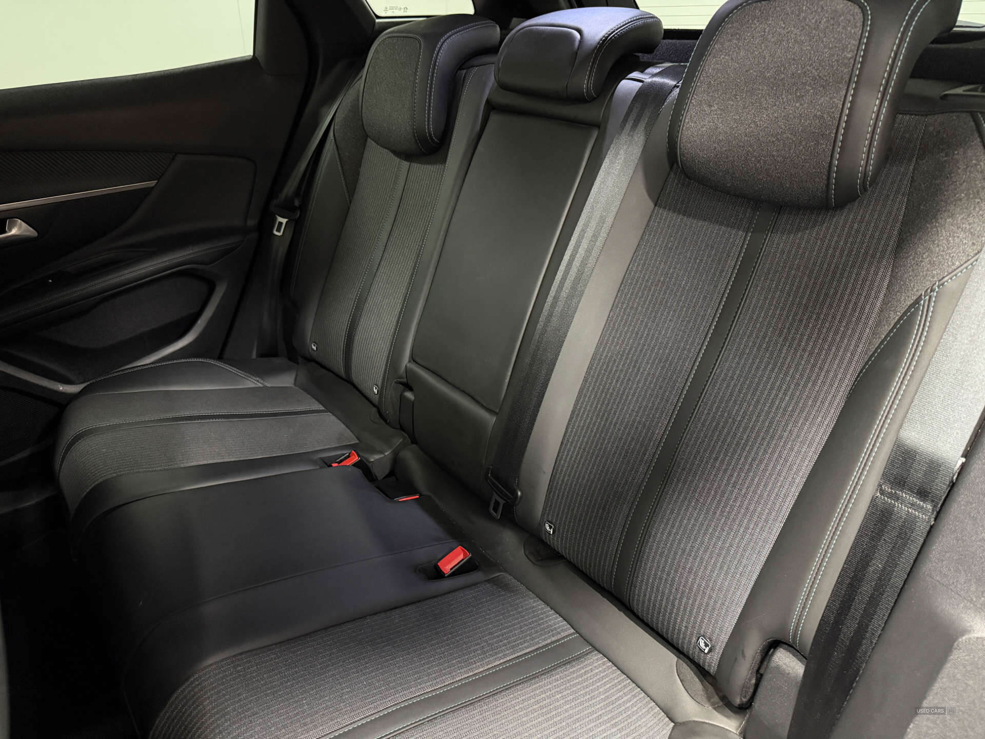 Dec 2020 Peugeot 3008 1.5 BlueHDi Allure 5dr EAT8
