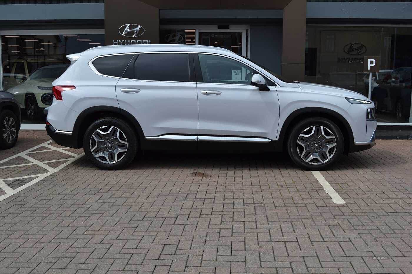 May 2022 Hyundai Santa Fe 1.6 TGDi Hybrid Ultimate 5dr Auto
