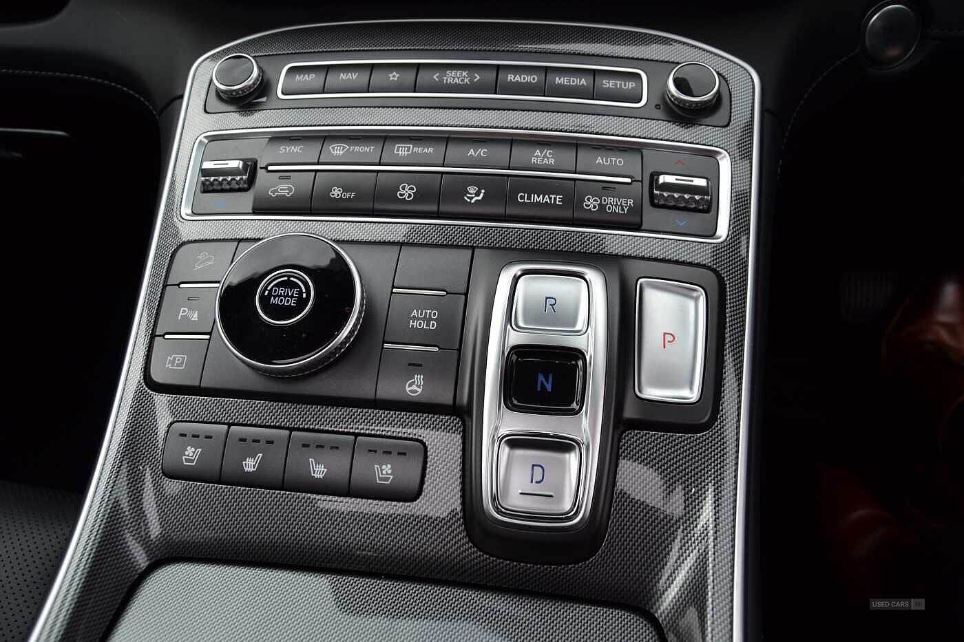 May 2022 Hyundai Santa Fe 1.6 TGDi Hybrid Ultimate 5dr Auto