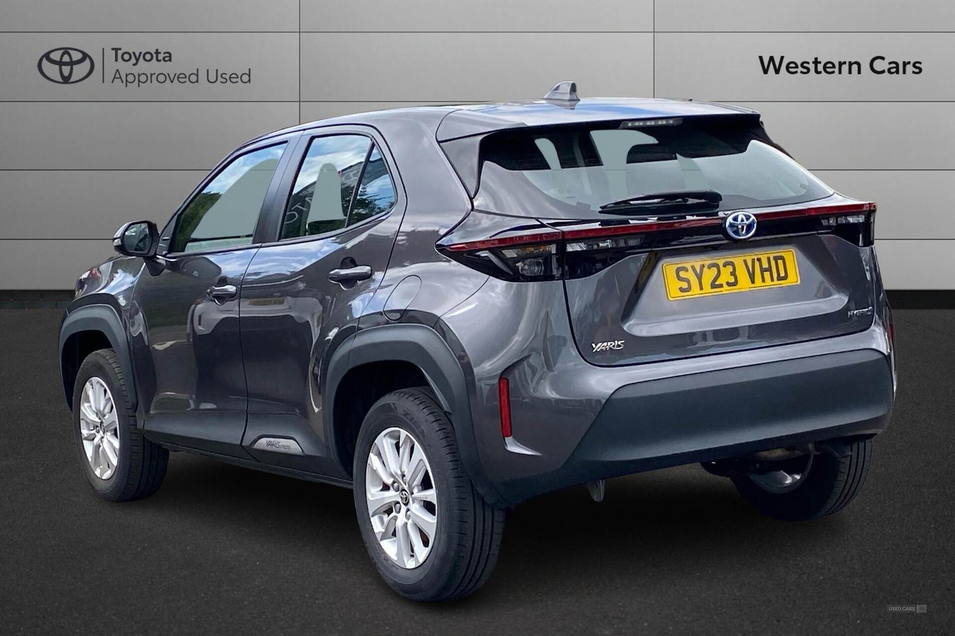 Apr 2023 Toyota Yaris Cross 1.5 Hybrid Icon 5dr CVT