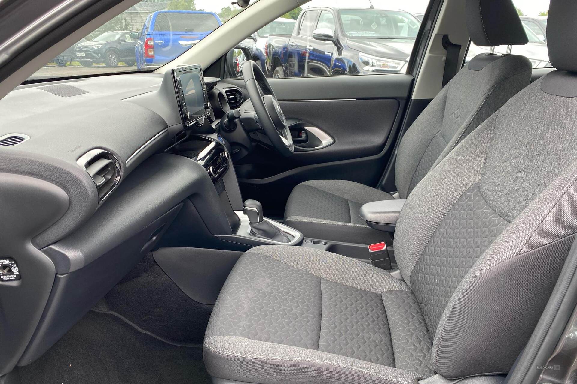 Apr 2023 Toyota Yaris Cross 1.5 Hybrid Icon 5dr CVT