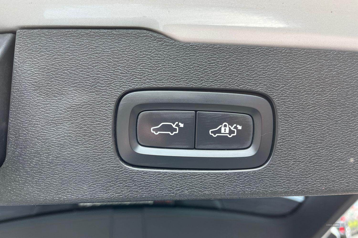 Nov 2019 Volvo V60 2.0 D4 [190] Inscription Plus 5dr Auto