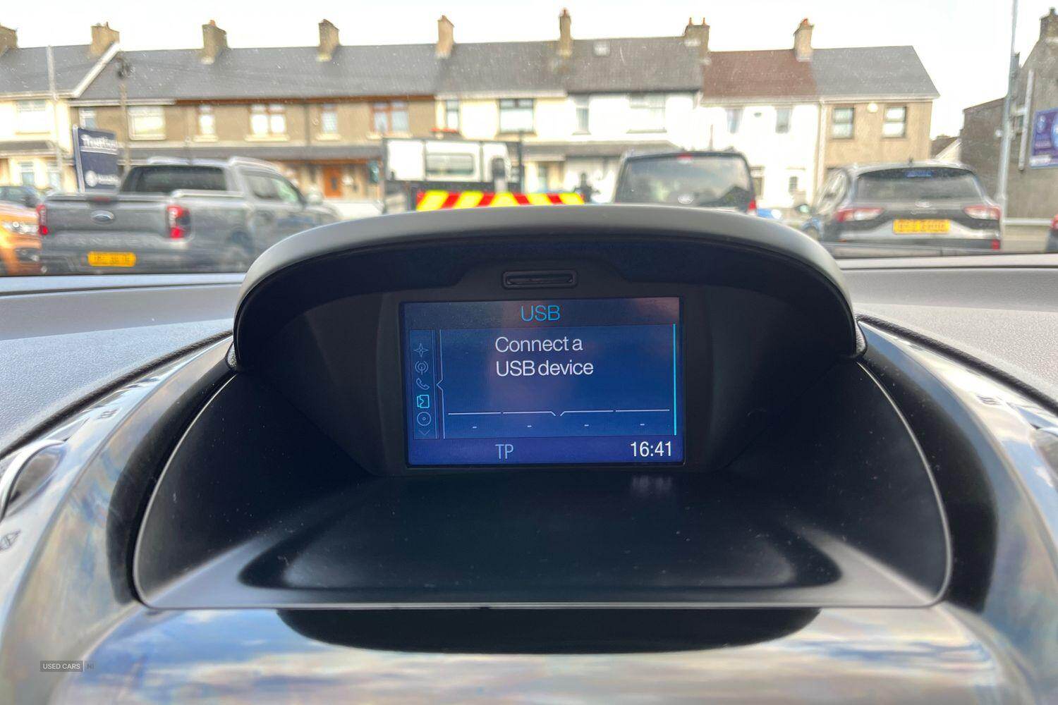 Jun 2017 Ford B-Max 1.0 EcoBoost 125 Zetec Navigator 5dr