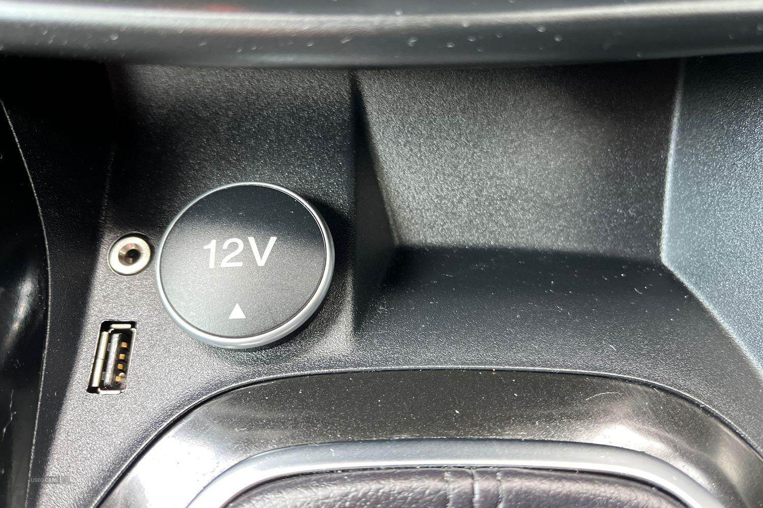 Jun 2017 Ford B-Max 1.0 EcoBoost 125 Zetec Navigator 5dr