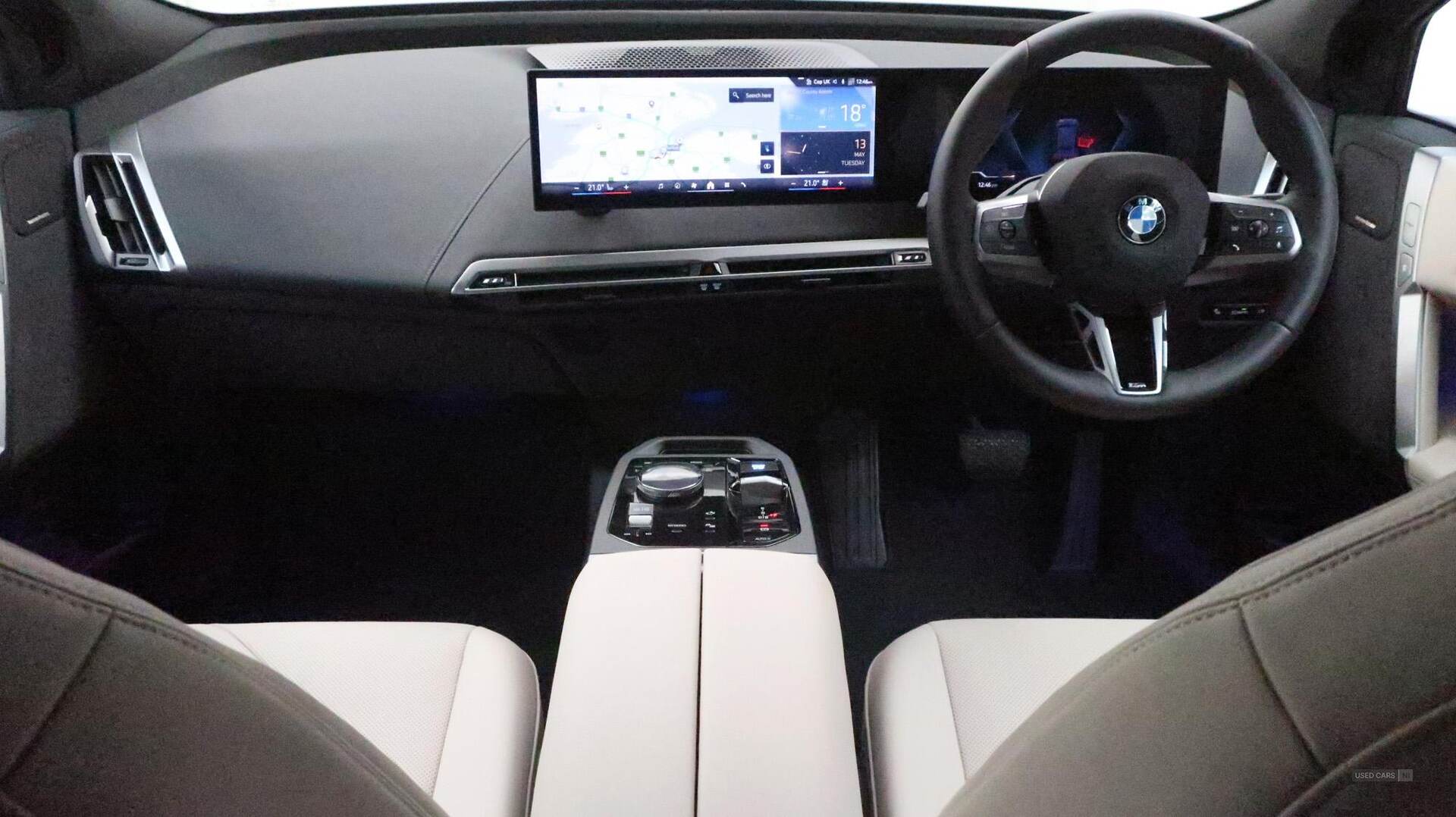  2025 BMW iX xDrive40 M Sport