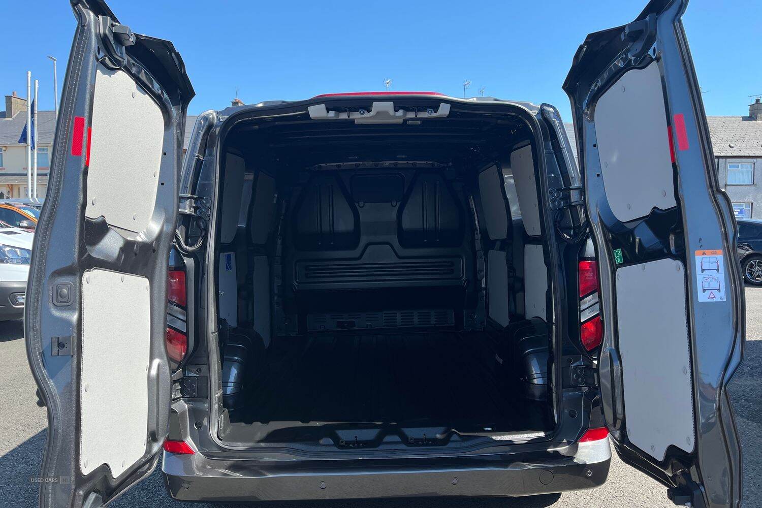 Sep 2024 Ford Transit Custom 2.0 EcoBlue 136ps H1 Van Limited Auto