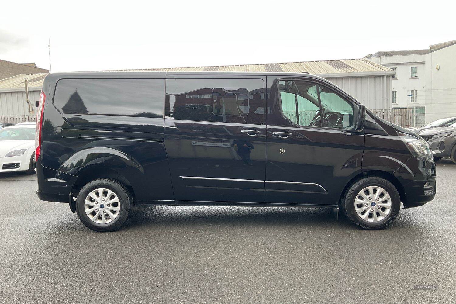 Nov 2022 Ford Transit Custom 2.0 EcoBlue 170ps Low Roof D/Cab Limited Van Auto
