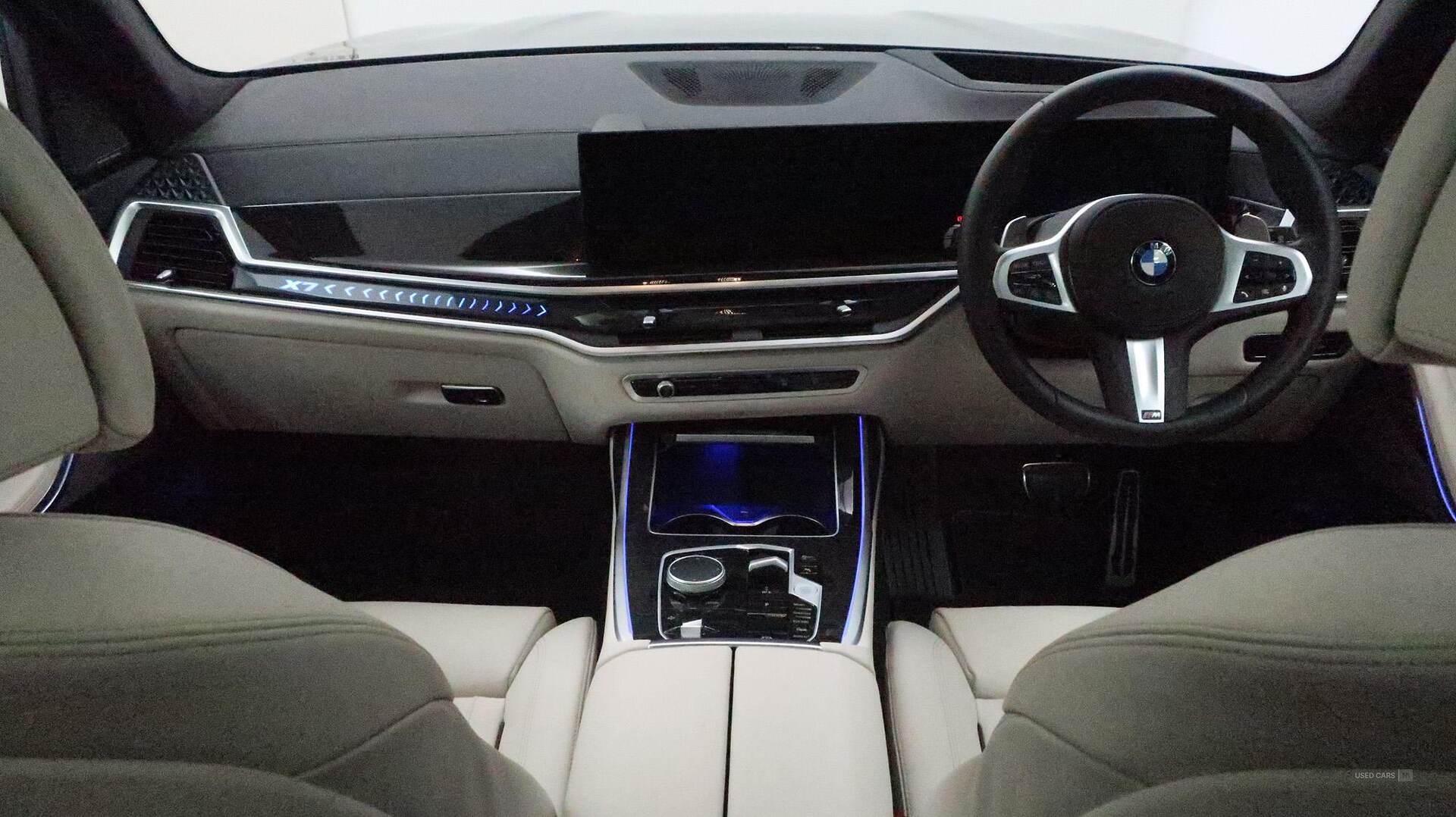  2025 BMW X7 xDrive40d M Sport