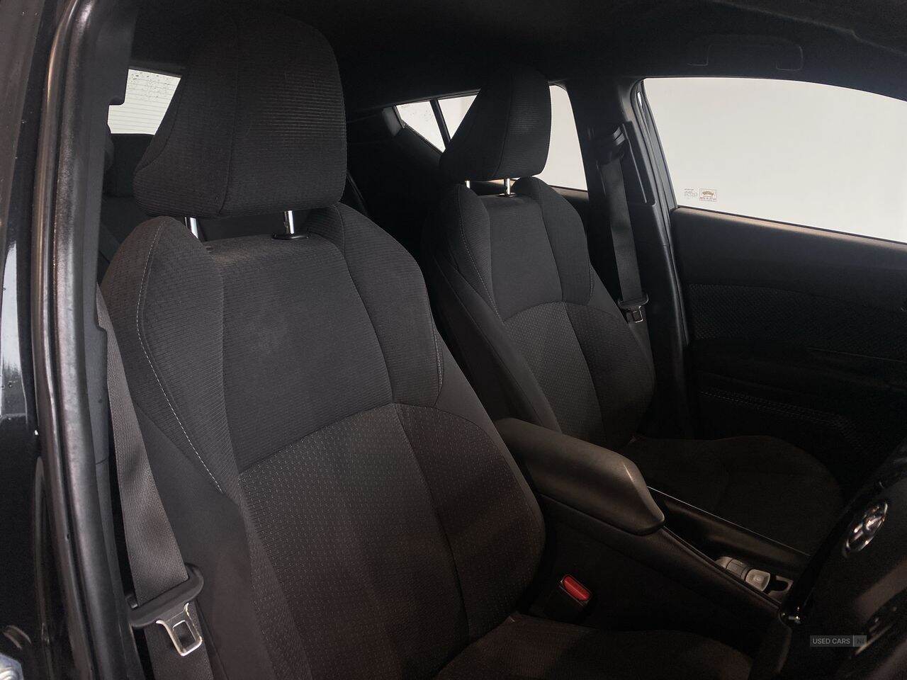 Jan 2019 Toyota C-HR 1.8 Hybrid Icon 5dr CVT