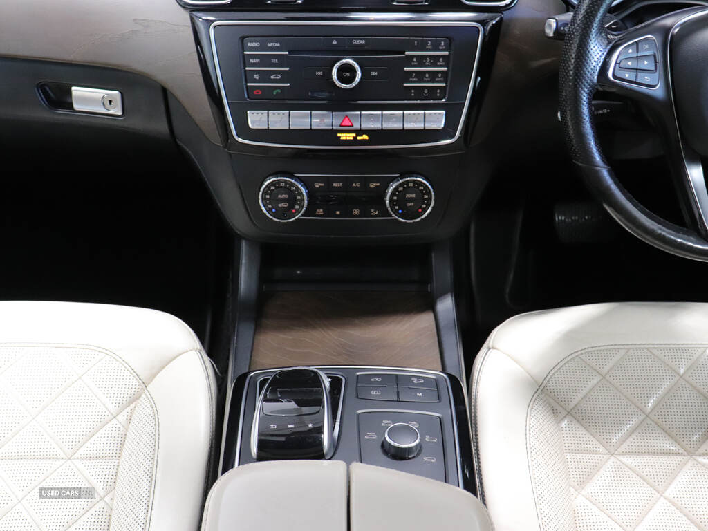 Sep 2017 Mercedes-Benz GLE GLE 350d 4Matic Designo Line 5dr 9G-Tronic