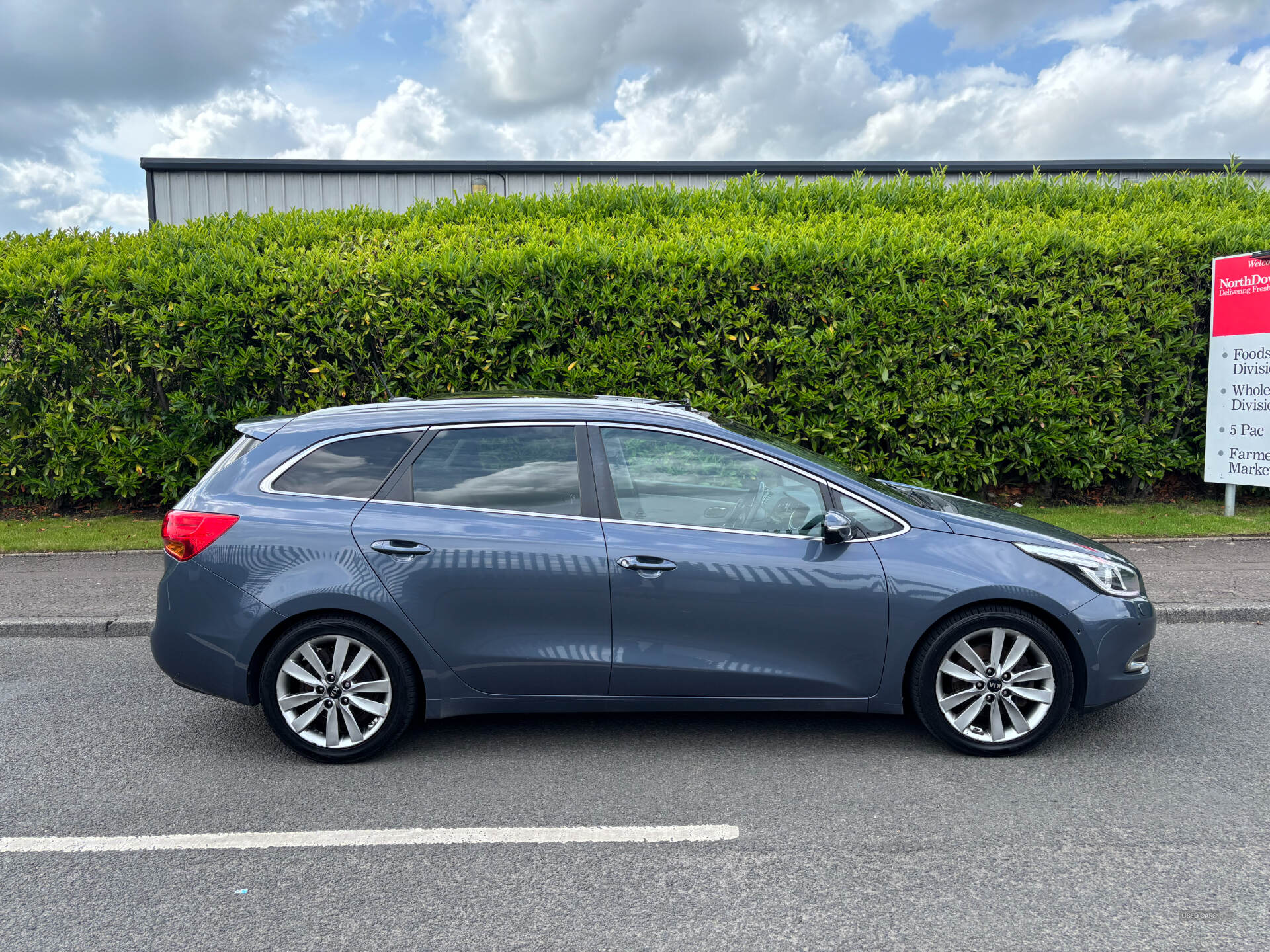 Jun 2015 Kia Ceed 1.6 CRDi 4 Tech 5dr