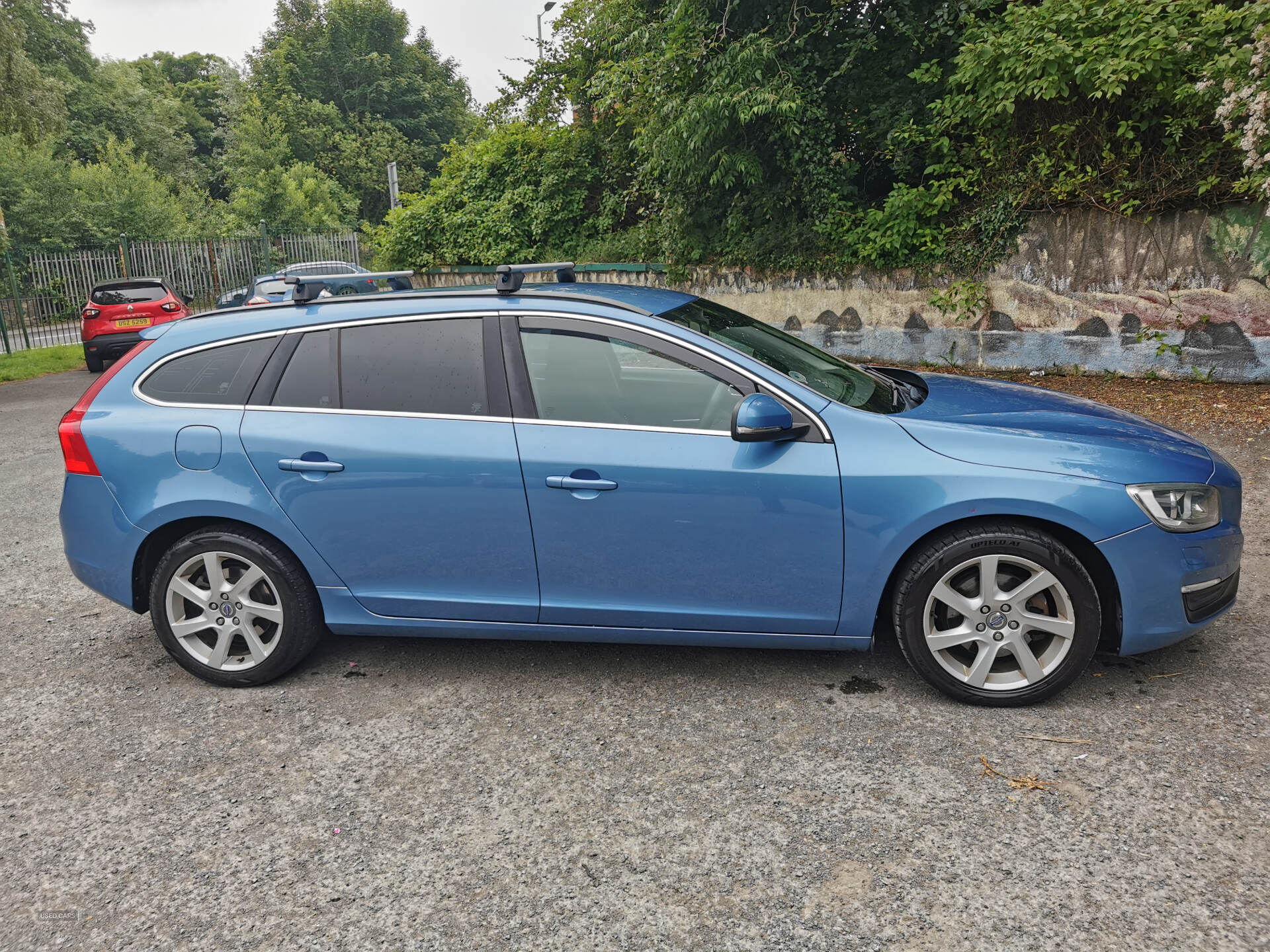 Jul 2013 Volvo V60 D4 [163] SE 5dr