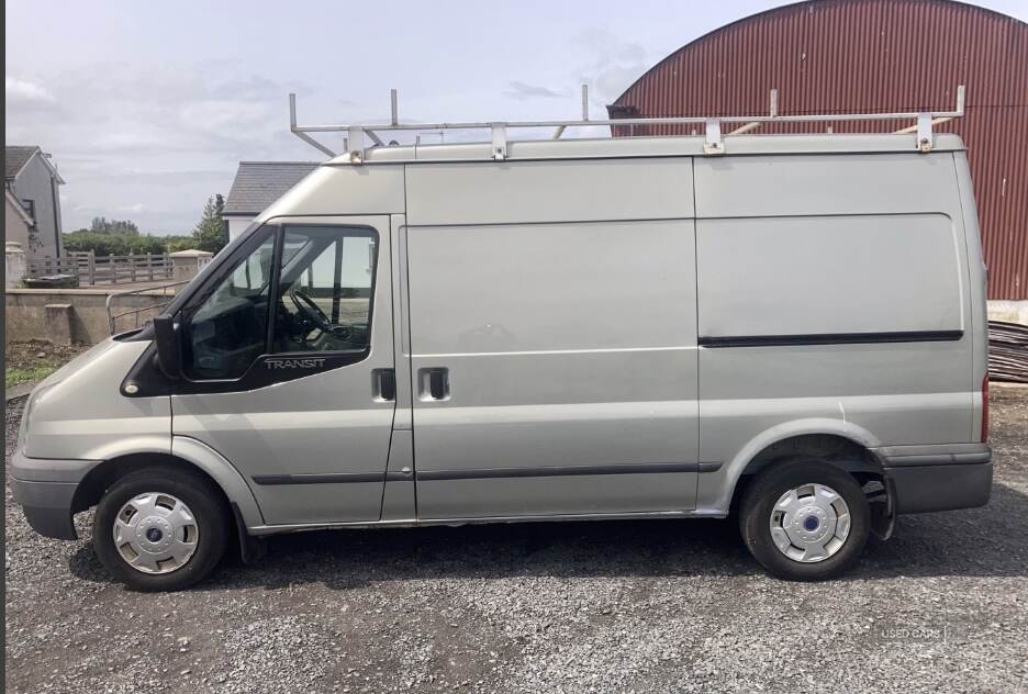 Dec 2011 Ford Transit Medium Roof Van Trend TDCi 115ps