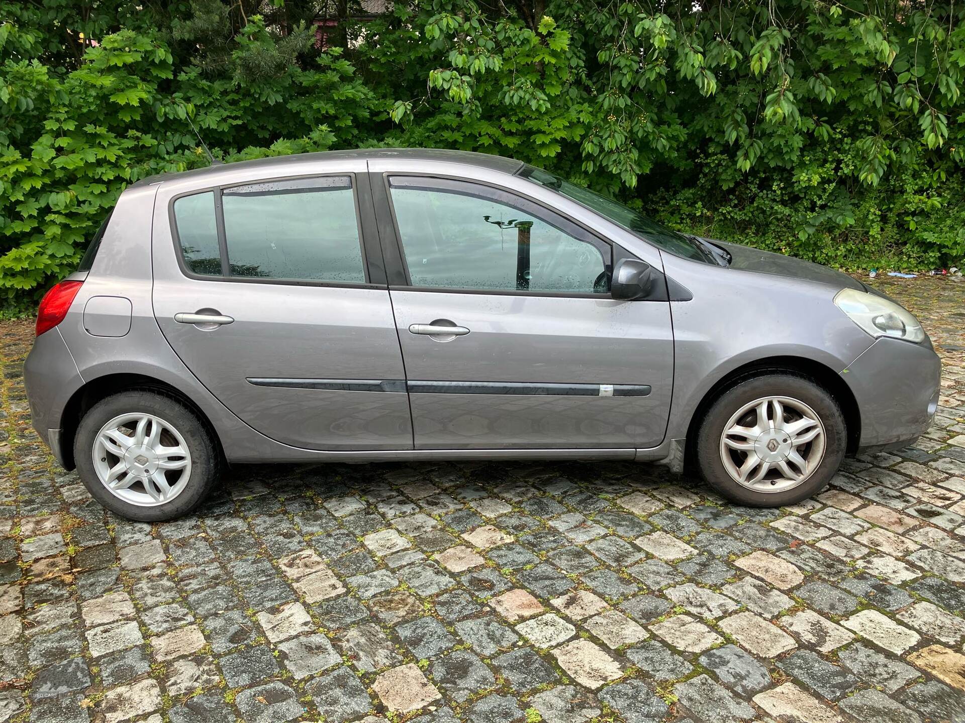 Mar 2010 Renault Clio 1.2 16V Expression 5dr
