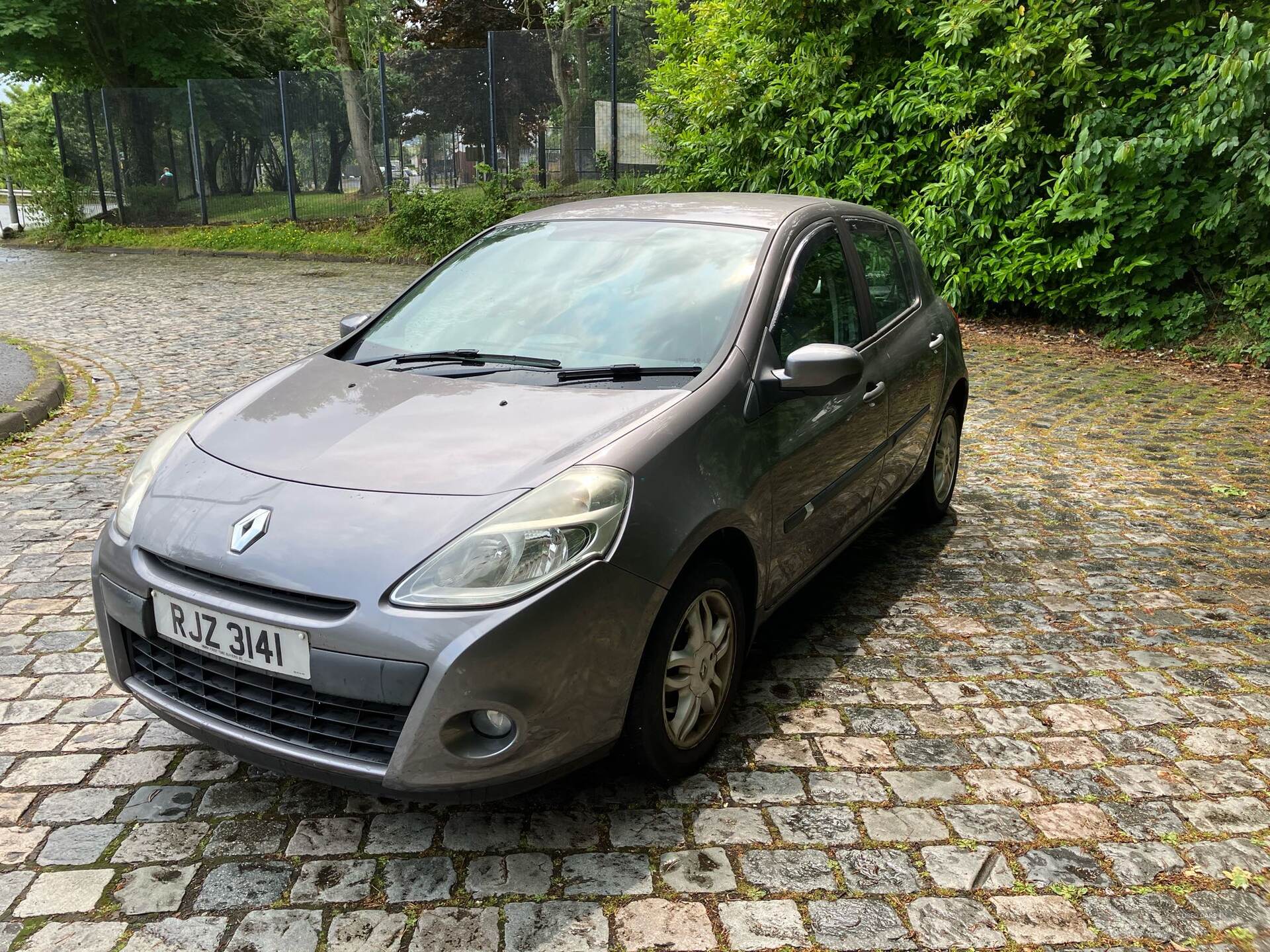 Mar 2010 Renault Clio 1.2 16V Expression 5dr
