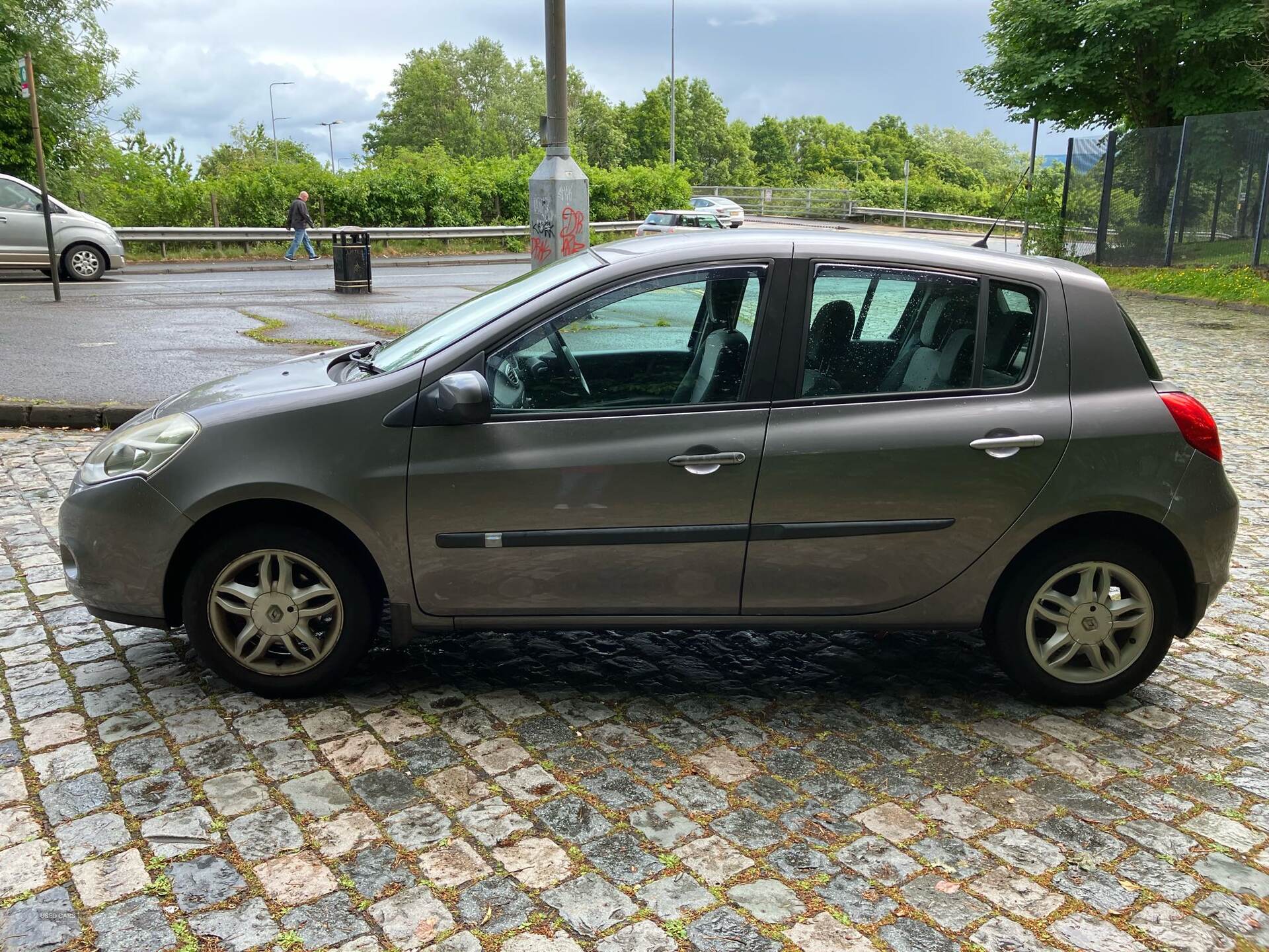 Mar 2010 Renault Clio 1.2 16V Expression 5dr
