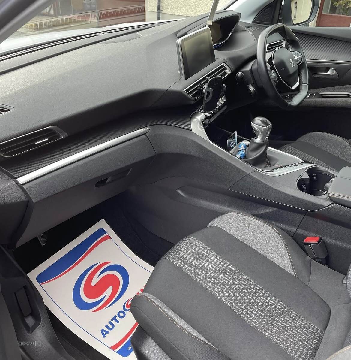 Jan 2019 Peugeot 5008 1.5 BlueHDi Active 5dr