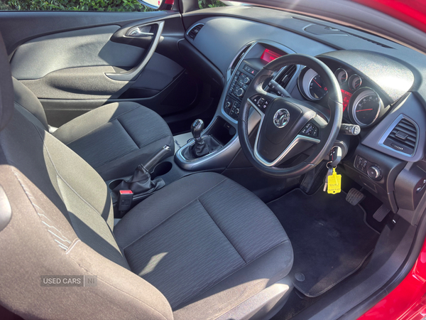 Vauxhall Astra GTC COUPE in Derry / Londonderry