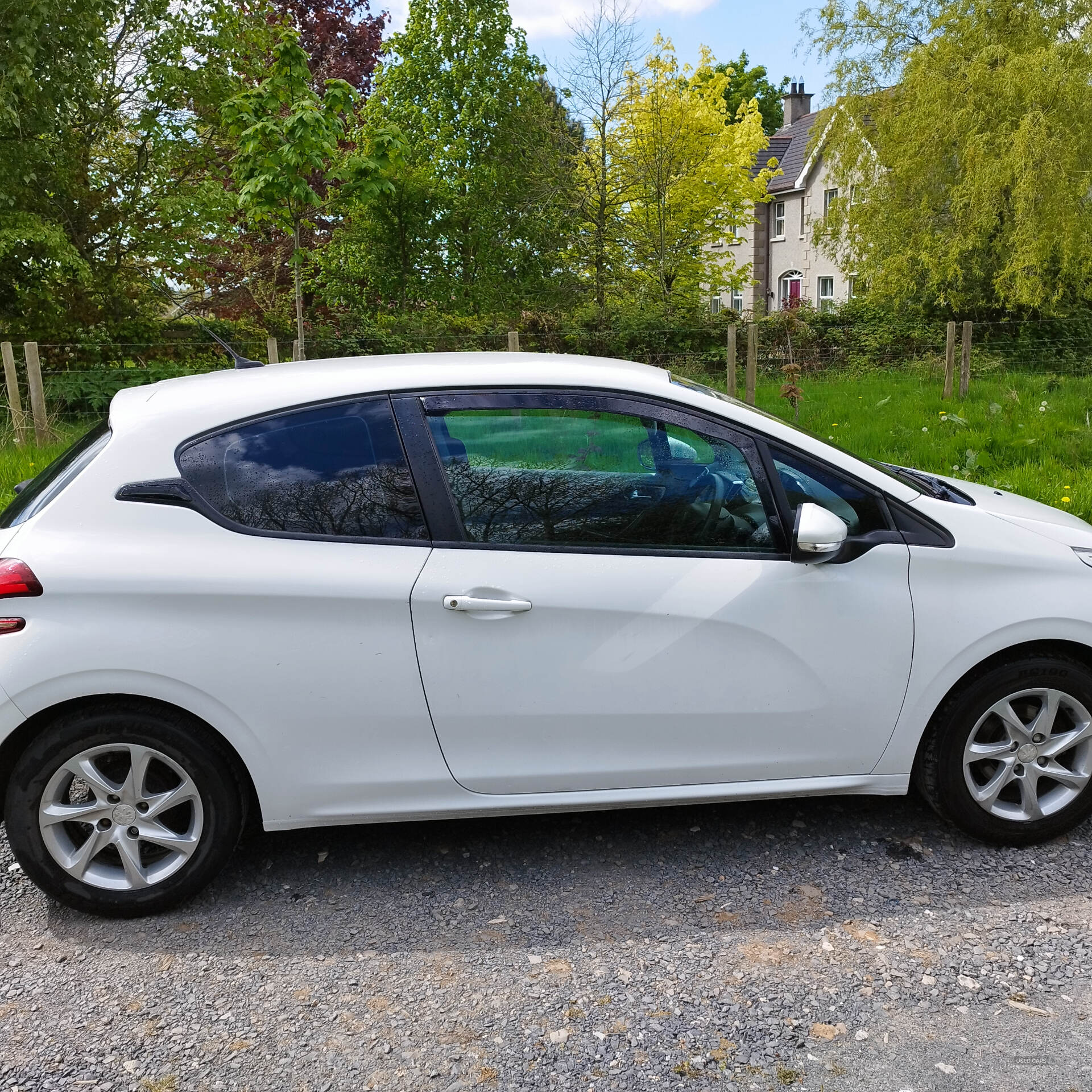 Jul 2016 Peugeot 208 1.2 PureTech 82 Active 3dr