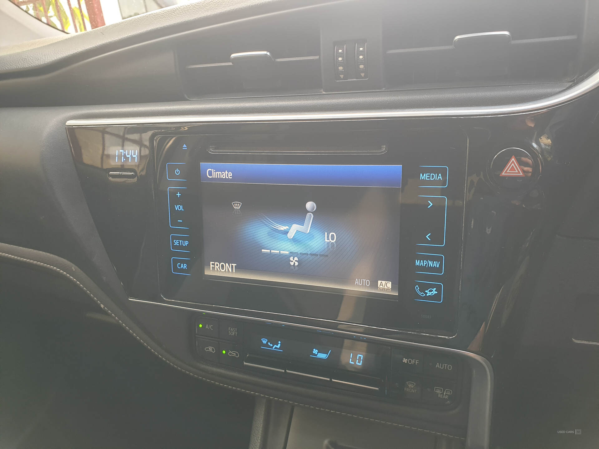 Mar 2017 Toyota Auris 1.6 D-4D Icon TSS 5dr
