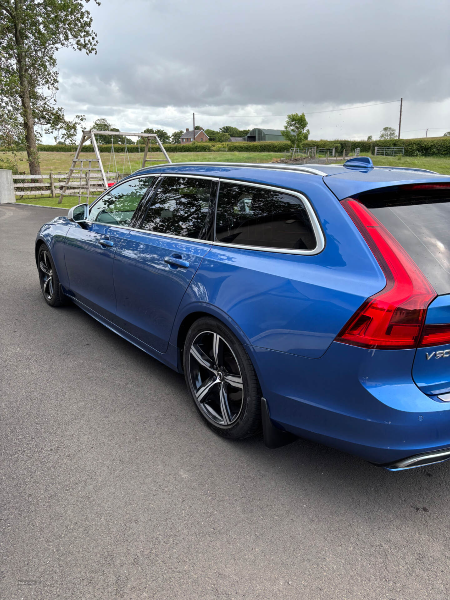 Oct 2018 Volvo V90 2.0 D4 R DESIGN 5dr Geartronic