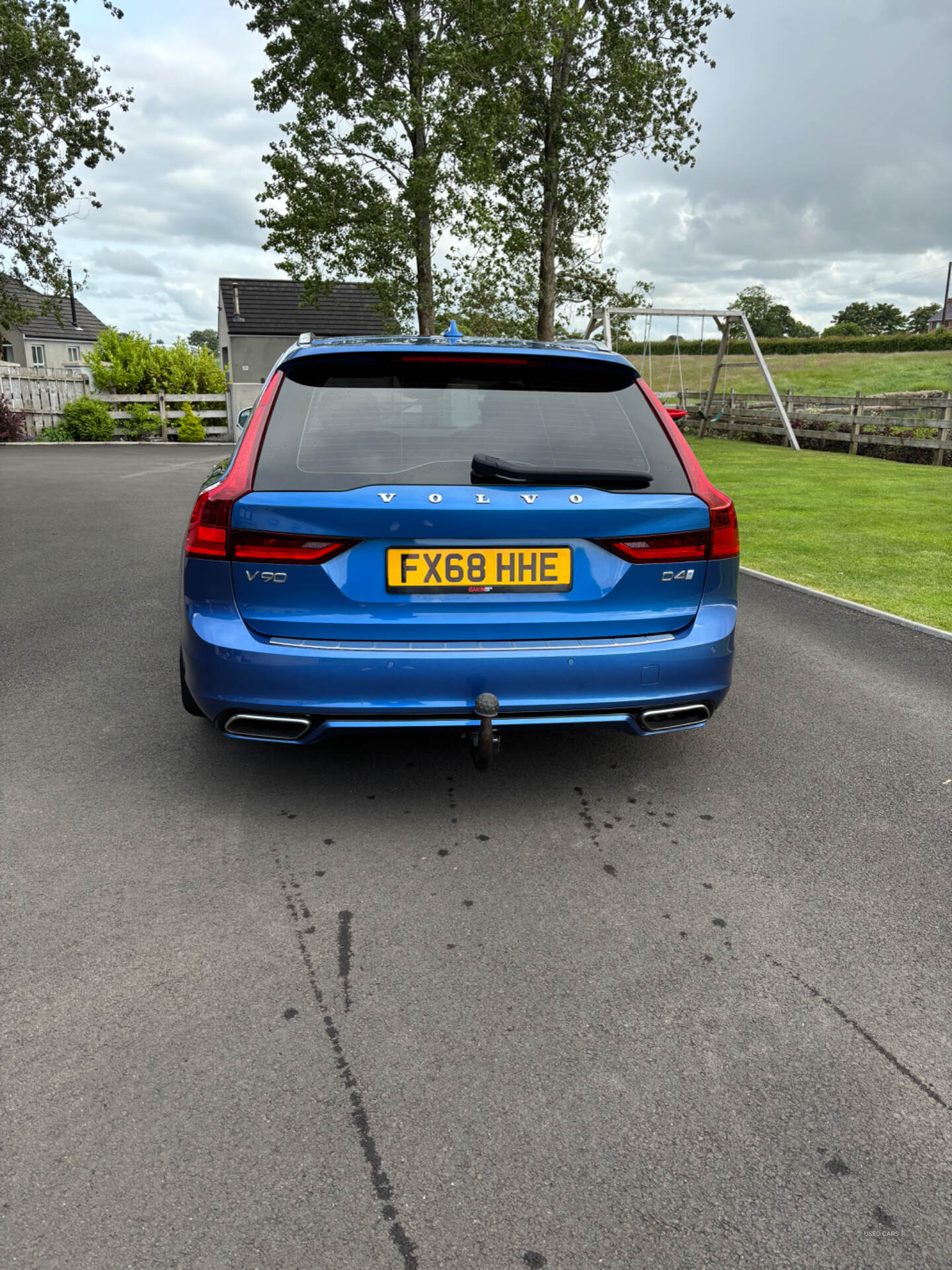 Oct 2018 Volvo V90 2.0 D4 R DESIGN 5dr Geartronic