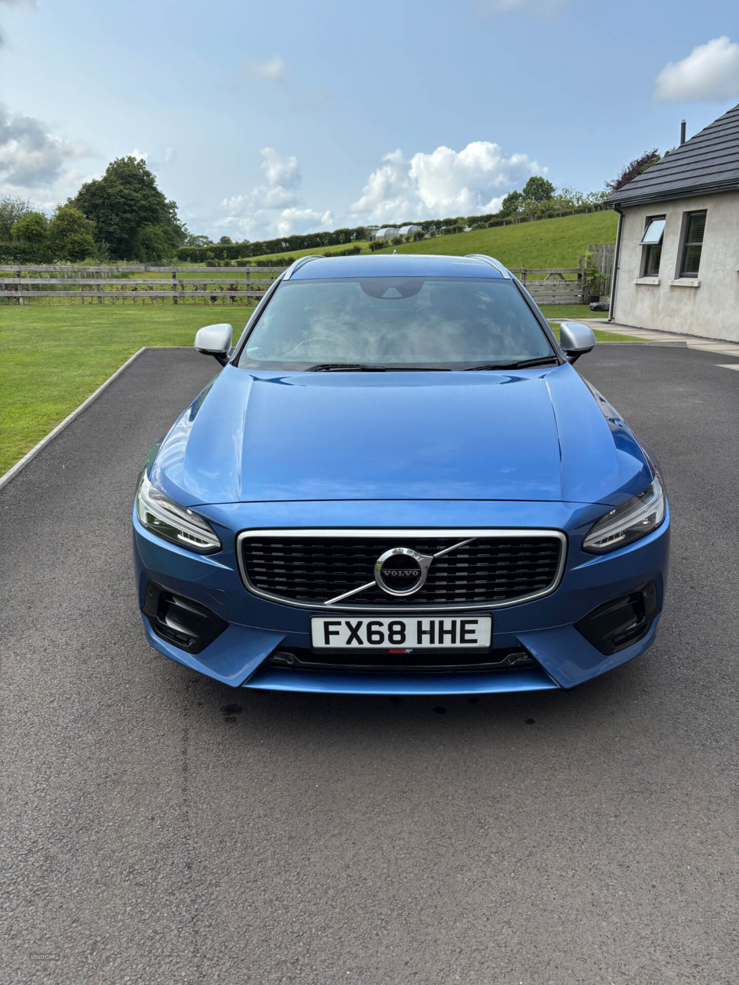 Oct 2018 Volvo V90 2.0 D4 R DESIGN 5dr Geartronic