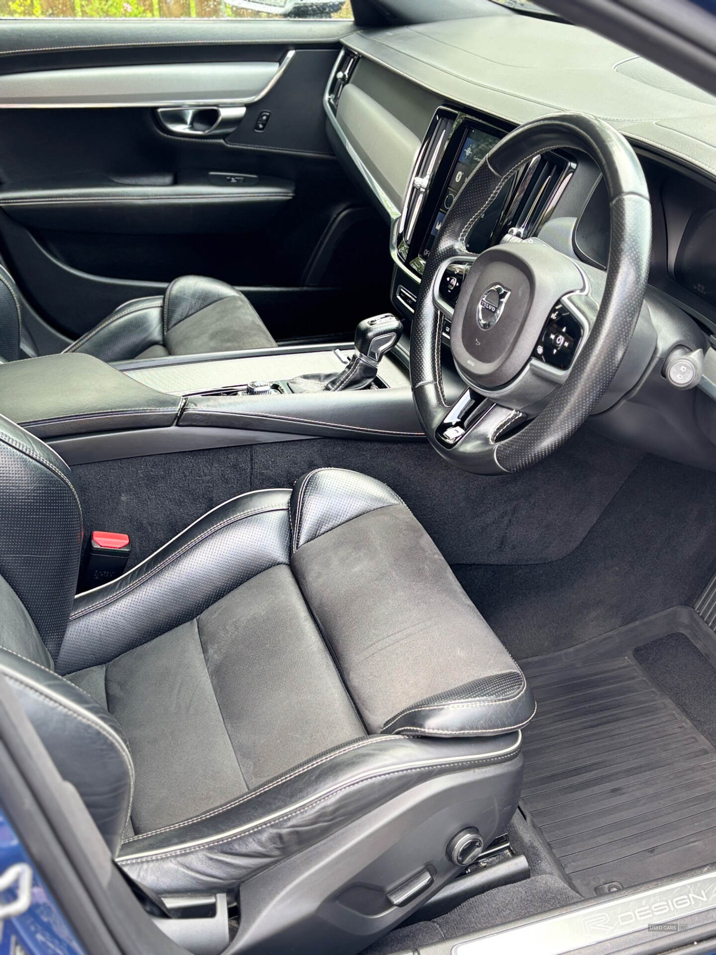 Oct 2018 Volvo V90 2.0 D4 R DESIGN 5dr Geartronic