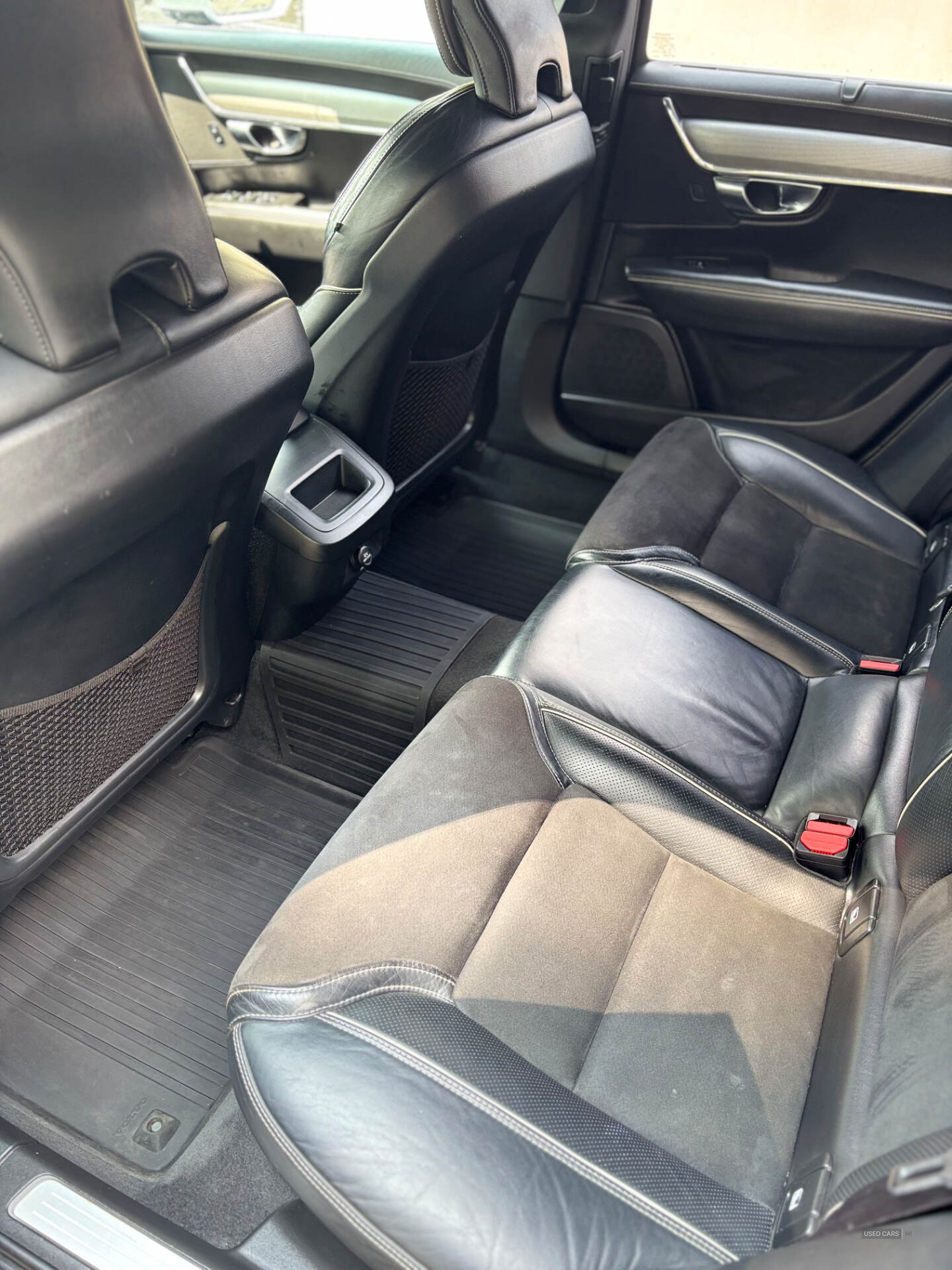 Oct 2018 Volvo V90 2.0 D4 R DESIGN 5dr Geartronic
